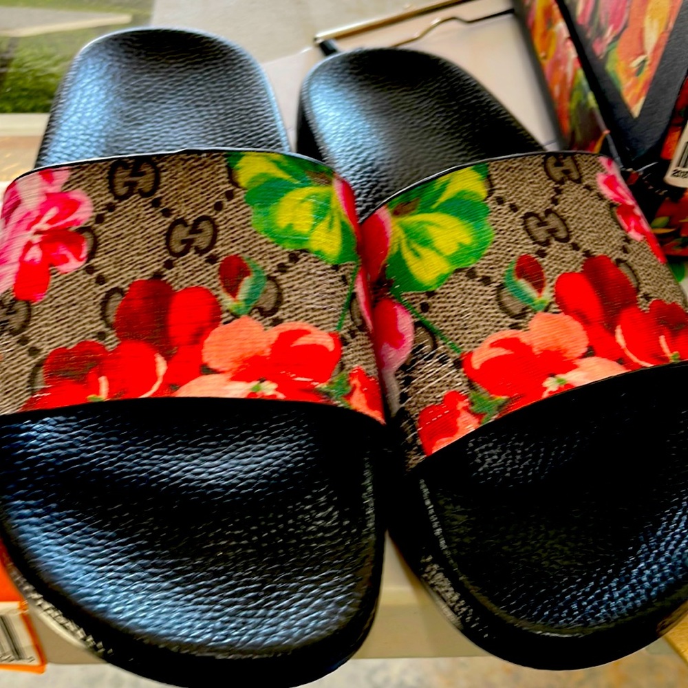 Gucci slides